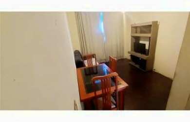 Imagem: A casa possui 3 Dormitórios, 2 Banheiros, 1 Vaga na garagem