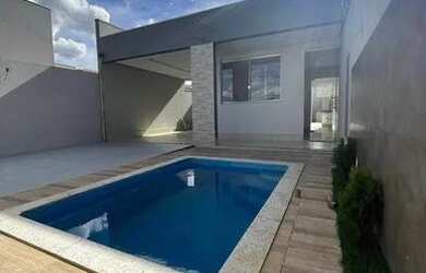 Imagem: A casa possui 3 Dormitórios, 2 Banheiros, 108m² de Área e