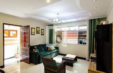 Imagem: A casa para alugar possui 2 Dormitórios, 3 Banheiros, 2 Vagas