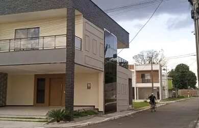 Imagem: A casa em condomínio possui 3 Dormitórios, 4 Banheiros, 2