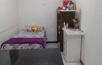 Imagem: A kitnet possui 1 Dormitório, 1 Banheiro, 1 Vaga na garagem