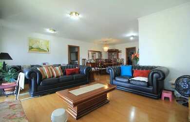 Imagem: O apartamento possui 3 Dormitórios, 2 Banheiros, 2 Vagas na