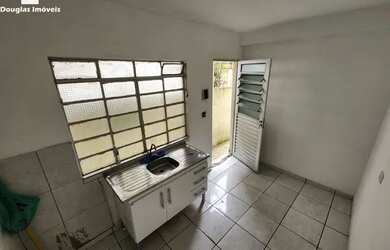 Imagem: A casa possui 1 Dormitório, 1 Banheiro, 36m² de Área e está