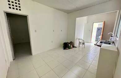 Imagem: A casa possui 2 Dormitórios, 1 Banheiro e 100m² de Área e