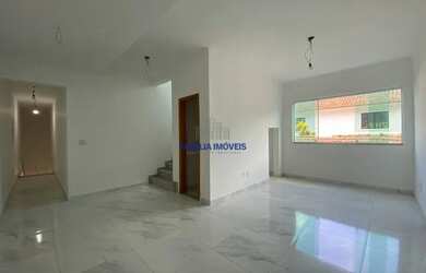 Imagem: A casa possui 3 Dormitórios, 5 Banheiros, 2 Vagas na garagem