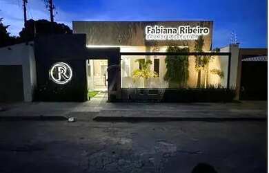 Imagem: A casa possui 248m² de Área e está localizado em Centro