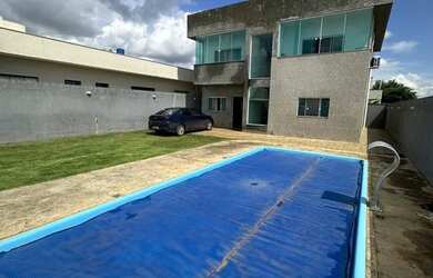 Imagem: A casa em condomínio possui 4 Dormitórios, 5 Banheiros, 5