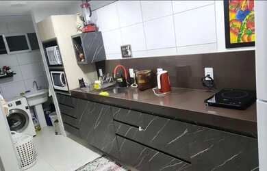 Imagem: O apartamento possui 2 Dormitórios, 2 Banheiros, 2 Vagas na