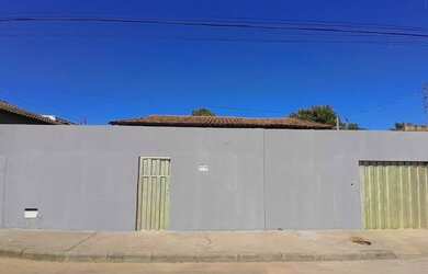 Imagem: A casa possui 3 Dormitórios, 1 Banheiro, 67m² de Área e