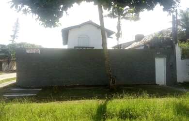 Imagem 3: Casa de esquina com piscina R$ 580 mil