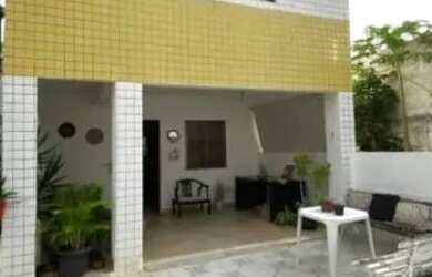 Imagem: A casa em condomínio possui 3 Dormitórios, 3 Banheiros e 2