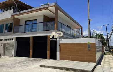 Imagem: A casa possui 3 Dormitórios, 2 Banheiros, 2 Vagas na garagem