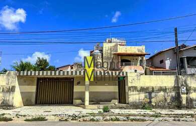 Imagem: A casa possui 5 Dormitórios, 5 Banheiros, 5 Vagas na garagem