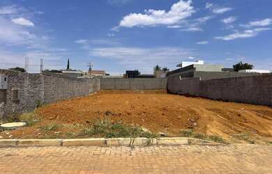 Imagem: O terreno possui 400m² de Área e está localizado em Setor