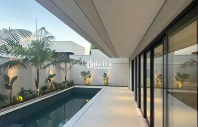 Imagem 2: Casa em condomínio disponível para venda no bairro Nova Uberlândia...