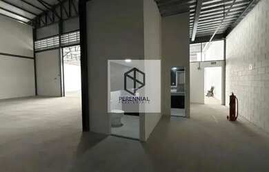 Imagem 1: Galpão / Depósito / Armazém para alugar, 1600m² - São Cristóvão