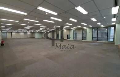 Imagem: O depósito possui 5 Vagas na garagem, 9.988m² de Área e