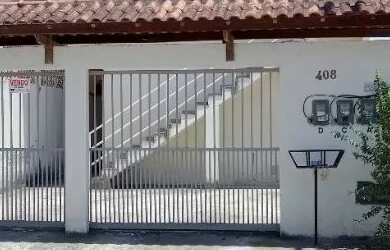 Imagem: A casa possui 5 Dormitórios, 4 Banheiros, 2 Vagas na garagem