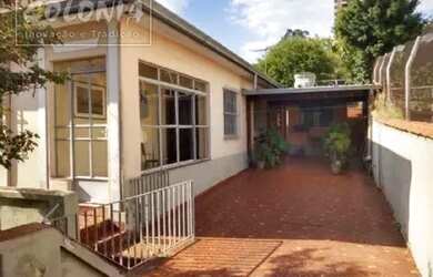 Imagem: A casa possui 2 Dormitórios, 2 Banheiros, 1 Vaga na garagem