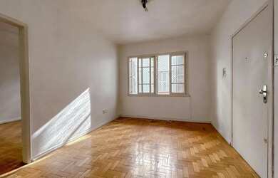 Imagem: O apartamento possui 1 Dormitório, 1 Banheiro, 44m² de Área