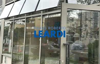 Imagem: O depósito para alugar possui 1 Vaga na garagem e 68m² de