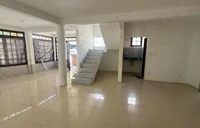 Imagem: A casa em condomínio possui 4 Dormitórios, 4 Banheiros, 2