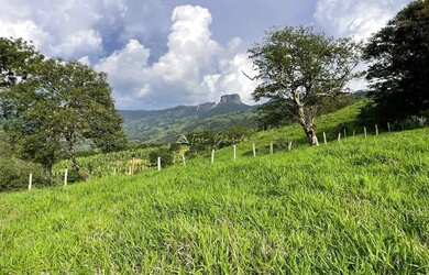 Imagem: O terreno possui 72600m² de Área e está localizado em São