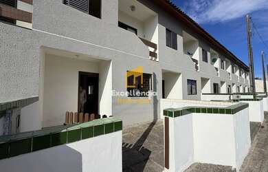 Imagem: A casa possui 3 Dormitórios, 2 Banheiros, 1 Vaga na garagem