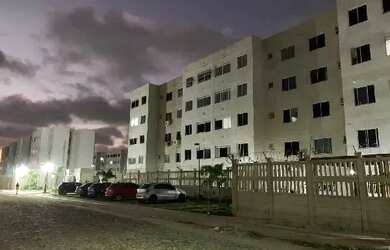 Imagem: O apartamento possui 2 Dormitórios, 1 Banheiro, 1 Vaga na garagem