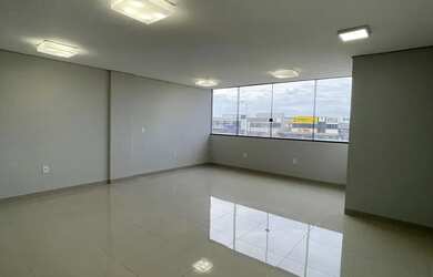 Imagem: O depósito possui 42m² de Área e está localizado em Plano