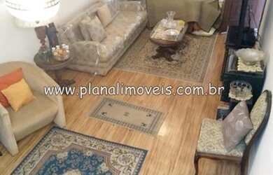 Imagem: A casa possui 2 Dormitórios, 3 Banheiros, 2 Vagas na garagem