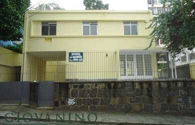 Imagem: A casa para alugar possui 4 Dormitórios, 5 Banheiros, 2 Vagas