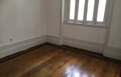 Imagem: O apartamento possui 4 Dormitórios, 2 Banheiros, 2 Vagas na