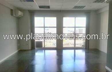 Imagem: O depósito possui 1 Vaga na garagem e 44m² de Área e está