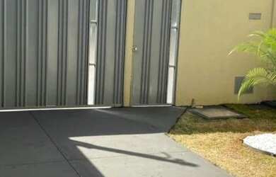 Imagem: A casa possui 3 Dormitórios, 2 Banheiros, 91m² de Área e