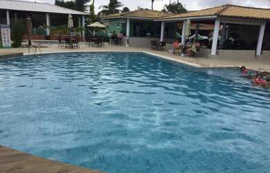 Imagem: A casa possui 2 Dormitórios, 2 Banheiros, 2 Vagas na garagem