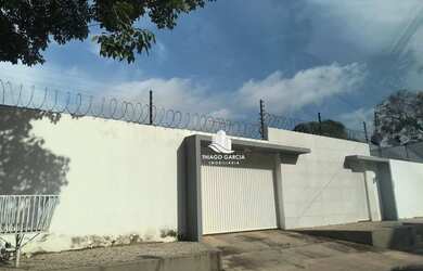 Imagem: A casa possui 3 Dormitórios, 4 Banheiros, 4 Vagas na garagem