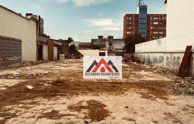 Imagem: O terreno possui 900m² de Área e está localizado em Centro