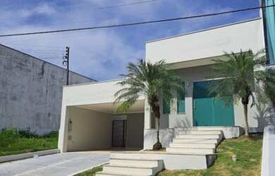 Imagem: A casa em condomínio possui 3 Dormitórios, 4 Banheiros, 2