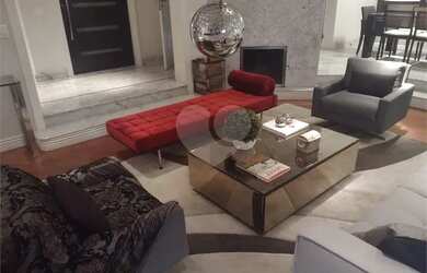 Imagem: O apartamento possui 3 Dormitórios, 5 Banheiros, 4 Vagas na