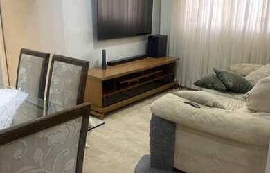 Imagem: O apartamento possui 3 Dormitórios, 1 Banheiro, 1 Vaga na garagem