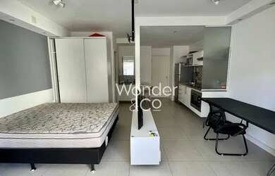 Imagem: O apartamento possui 1 Dormitório, 1 Banheiro, 1 Vaga na garagem