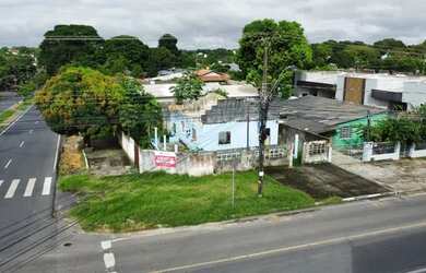 Imagem: O terreno possui 396m² de Área e está localizado em Centro