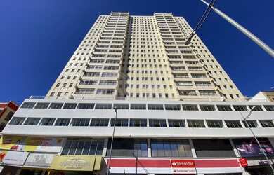 Imagem: O apartamento possui 3 Dormitórios, 1 Banheiro, 1 Vaga na garagem