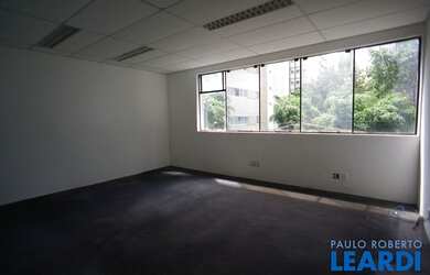 Imagem: O depósito possui 123m² de Área e está localizado em Bairro