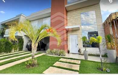 Imagem: A casa em condomínio possui 4 Dormitórios, 5 Banheiros e 311m²