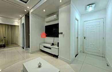 Imagem: A casa possui 3 Dormitórios, 3 Banheiros, 2 Vagas na garagem