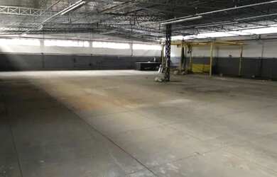 Imagem 1: ALUGO OU VENDO GALPAÕ COM 2.300m2 NA VENDA DA CRUZ,BEM LOCALIZADO!!!