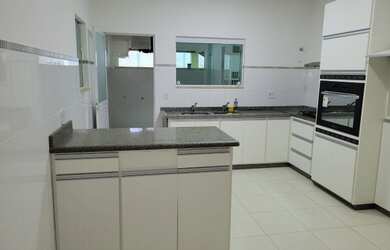 Imagem 7: Vendo a casa dos Sonhos. Piscina, Churrasqueira, Ar-condicionadoeGuarda...