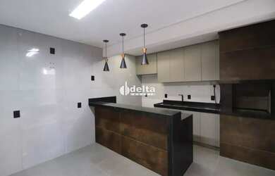 Imagem 11: Casa em condomínio com 3 quartos sendo 1 suíte disponível para locação...